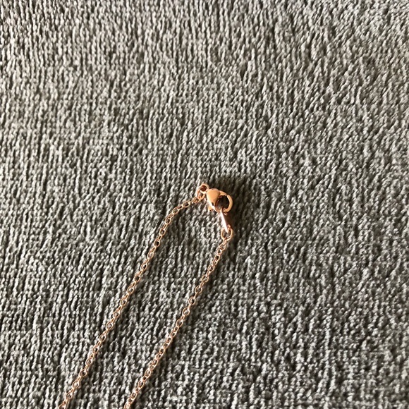 MERMAID TAIL NECKLACE - Picture 7 of 7